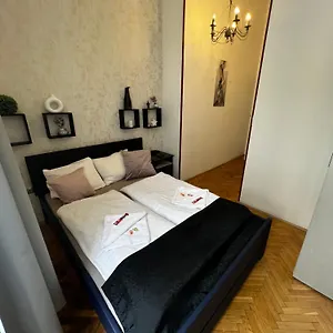 Spring Roses Downtown Boutique 2 Budapest